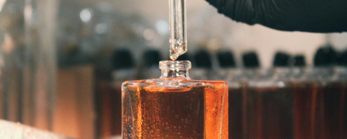 comment-creer-votre-propre-parfum-lart-de-personnaliser-une-fragrance-unique
